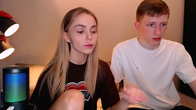 juliaanddima online show from 11.11.25