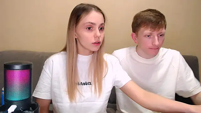 juliaanddima online show from 02.16.26