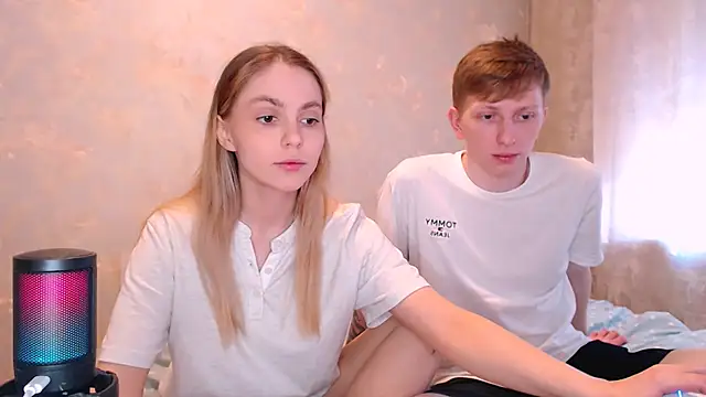 juliaanddima online show from 02.18.26