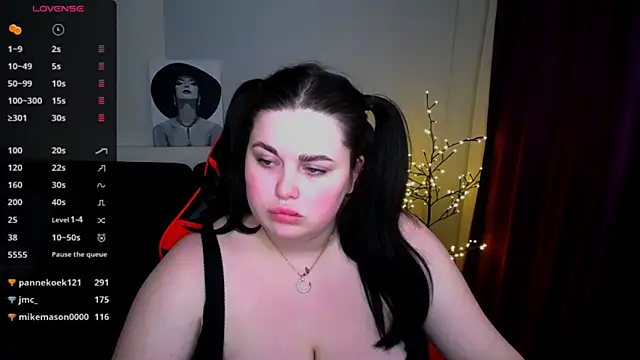 Emily Mo online show from 02.08.25