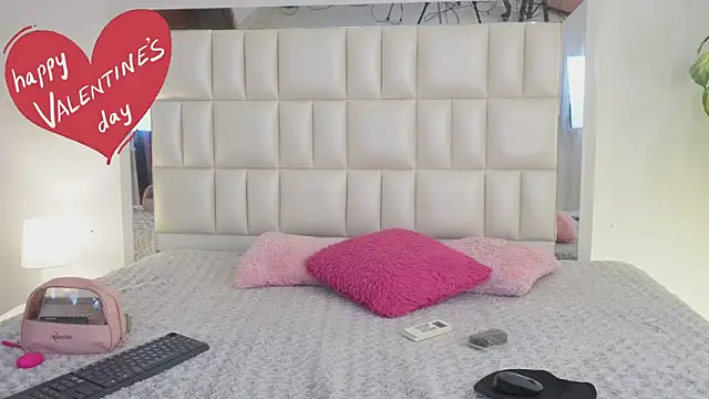 Snapshot of Anais_aradia chatting on 02.14.25 Anais aradia online show from 02.14.25