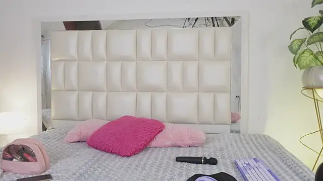 Snapshot of Anais_aradia chatting on 03.15.25 Anais aradia online show from 03.15.25