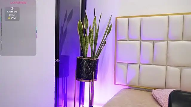 Snapshot of Anais_aradia chatting on 01.08.26 Anais aradia online show from 01.08.26