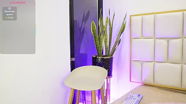 Snapshot of Anais_aradia chatting on 01.09.26 Anais aradia online show from 01.09.26