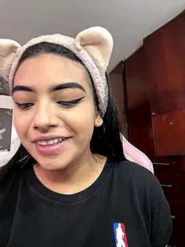 eva six online show from 10.29.25