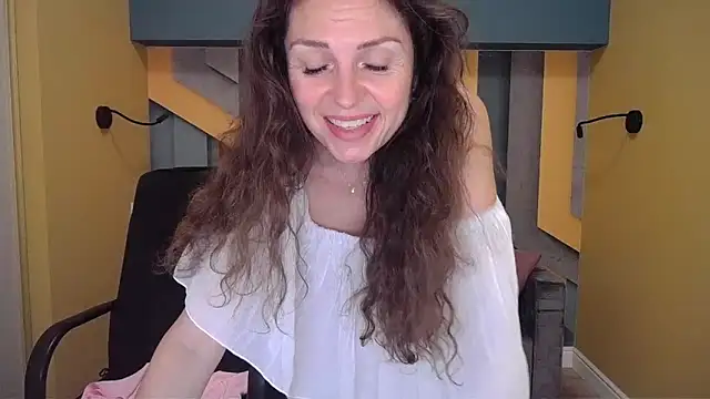 EllaLong online show from 12.08.24