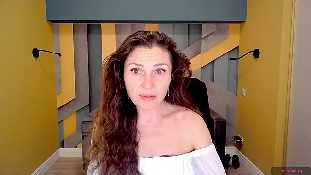 EllaLong online show from 02.18.25