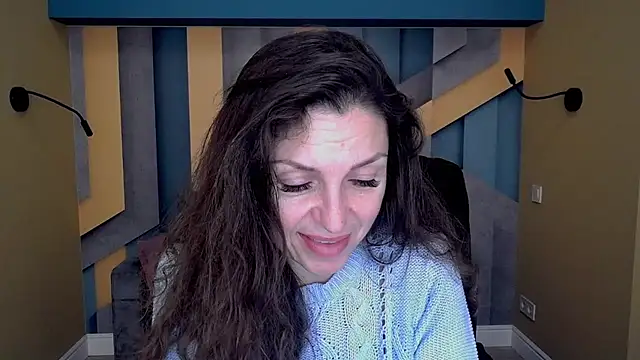 EllaLong online show from 10.17.25