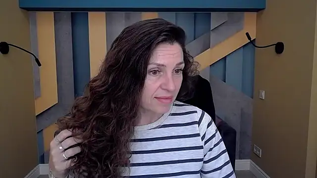 EllaLong online show from 10.30.25