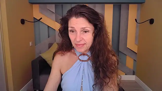 Snapshot of EllaLong chatting on 07.03.26 EllaLong online show from 07.03.26