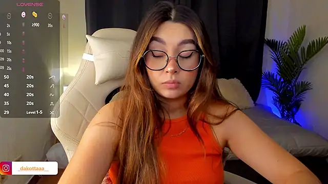 dakottaa  online show from 09.15.25