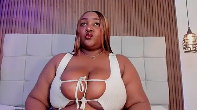 Snapshot of Saravy_Blandon chatting on 02.25.26 Saravy Blandon online show from 02.25.26