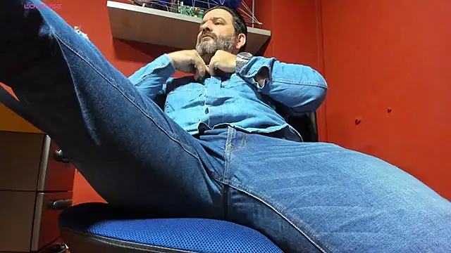 Maxi TheBigDaddy online show from 03.17.25