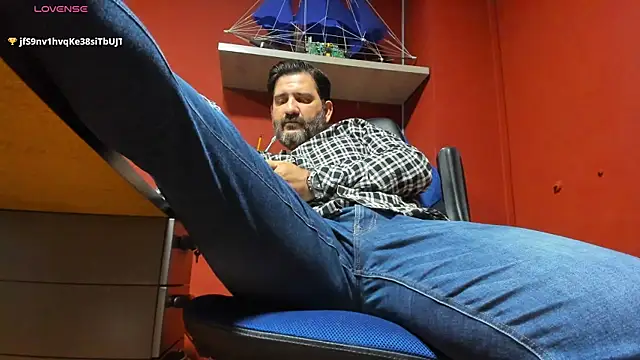 Maxi TheBigDaddy online show from 03.18.25