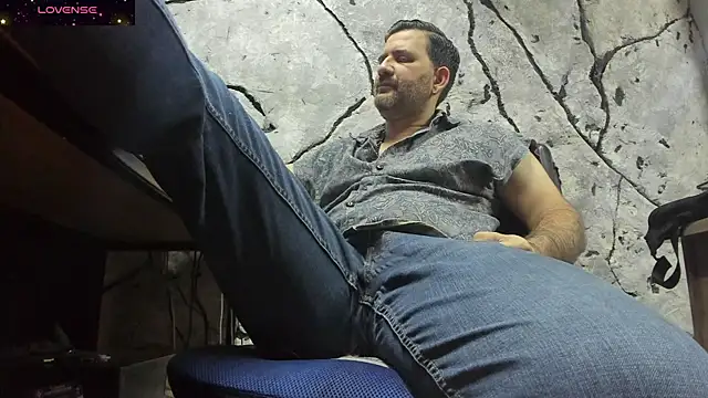 Maxi TheBigDaddy online show from 09.13.25