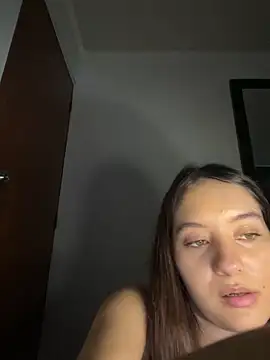 Snapshot of Sarah_millerr_ chatting on 04.15.26 Sarah millerr online show from 04.15.26