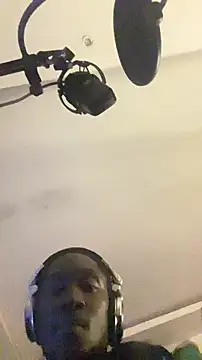 Snapshot of De_maskedcouple chatting on 01.09.26 De maskedcouple online show from 01.09.26