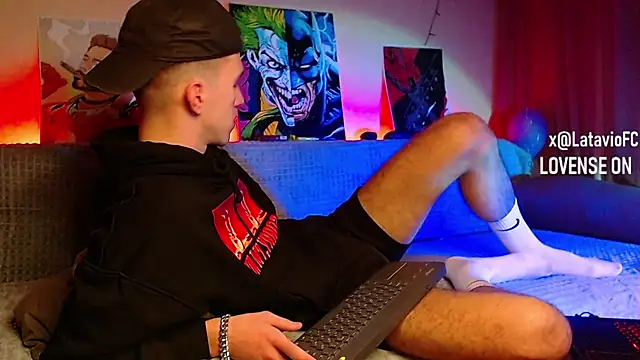 Midnighter  online show from 01.30.25