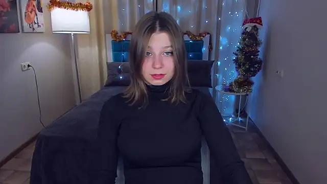 Snapshot of RinaMoore chatting on 12.24.24 RinaMoore online show from 12.24.24