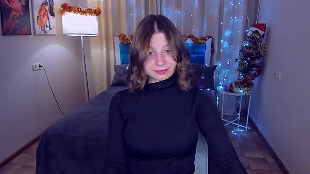 Snapshot of RinaMoore chatting on 12.27.24 RinaMoore online show from 12.27.24