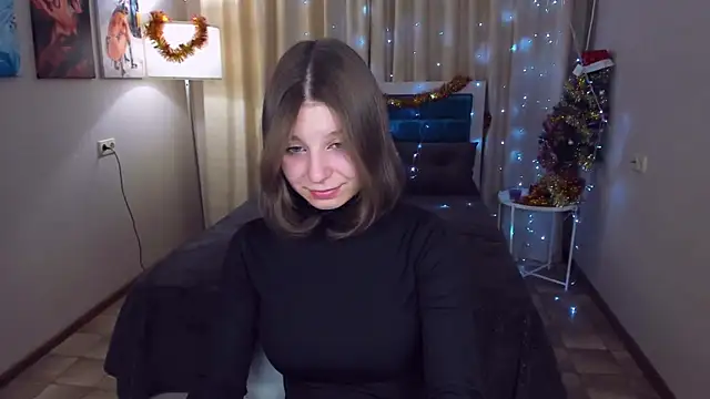 Snapshot of RinaMoore chatting on 01.17.25 RinaMoore online show from 01.17.25