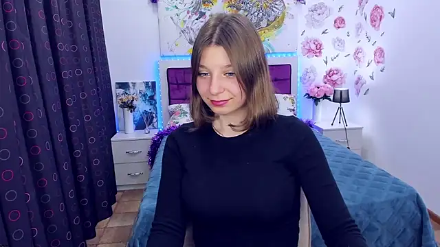 Snapshot of RinaMoore chatting on 01.27.25 RinaMoore online show from 01.27.25