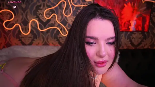 Snapshot of CuteAmberr chatting on 02.02.25 CuteAmberr online show from 02.02.25