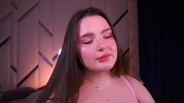 Snapshot of CuteAmberr chatting on 02.23.25 CuteAmberr online show from 02.23.25