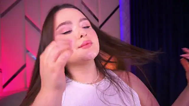 Snapshot of CuteAmberr chatting on 03.03.25 CuteAmberr online show from 03.03.25