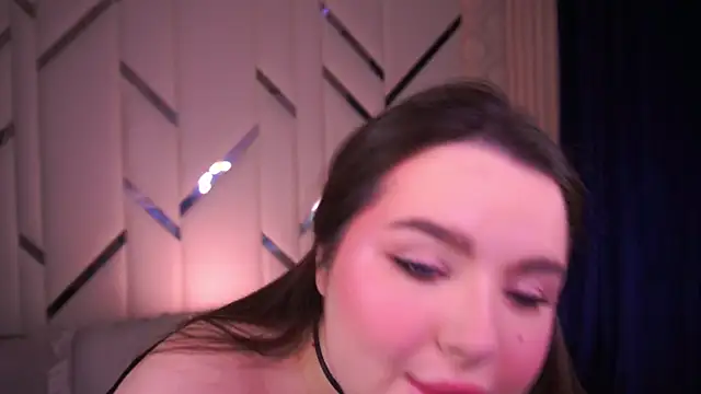 Snapshot of CuteAmberr chatting on 03.05.25 CuteAmberr online show from 03.05.25