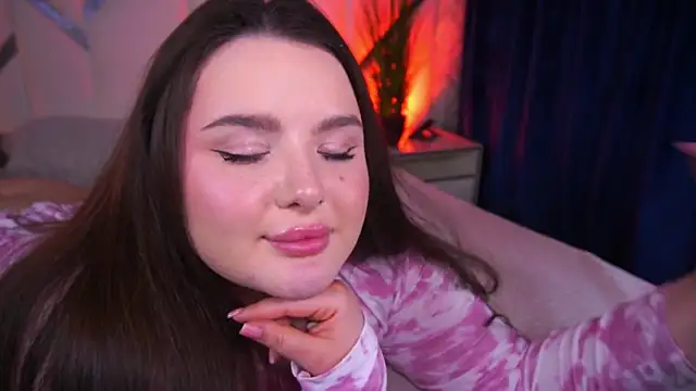 Snapshot of CuteAmberr chatting on 03.11.25 CuteAmberr online show from 03.11.25