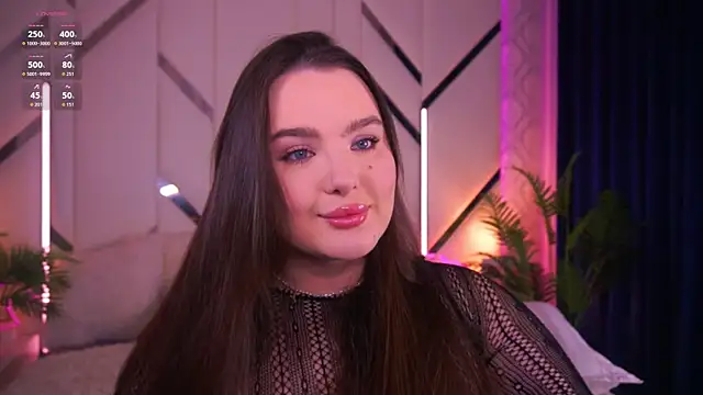 Snapshot of CuteAmberr chatting on 11.22.25 CuteAmberr online show from 11.22.25