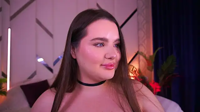 Snapshot of CuteAmberr chatting on 12.15.25 CuteAmberr online show from 12.15.25