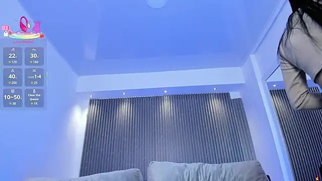 charlottewhitte online show from 09.25.25