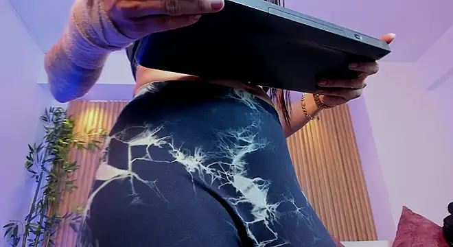 charlottewhitte online show from 04.09.26