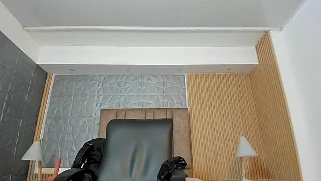 charlottewhitte online show from 04.15.26