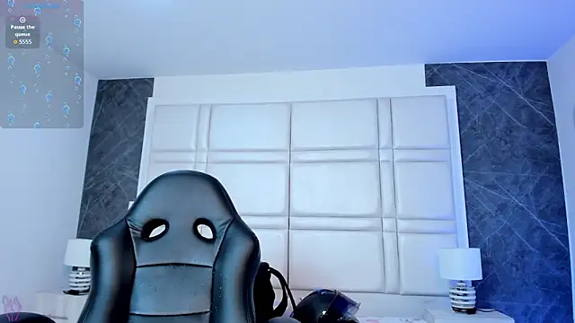 Snapshot of charlottewhitte chatting on 04.29.26 charlottewhitte online show from 04.29.26