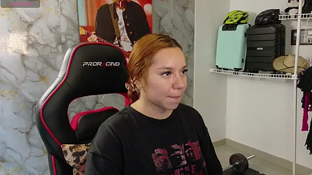 Snapshot of samantha_tattu chatting on 10.17.25 samantha tattu online show from 10.17.25