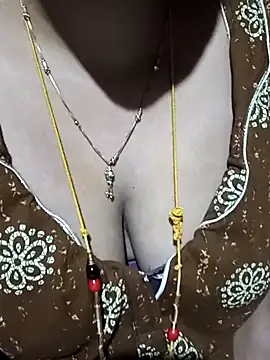 tuttifrutti17 online show from 11.18.25