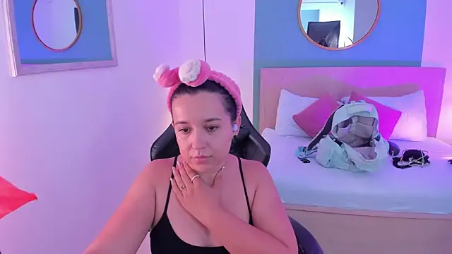 izaro22 online show from 09.13.25