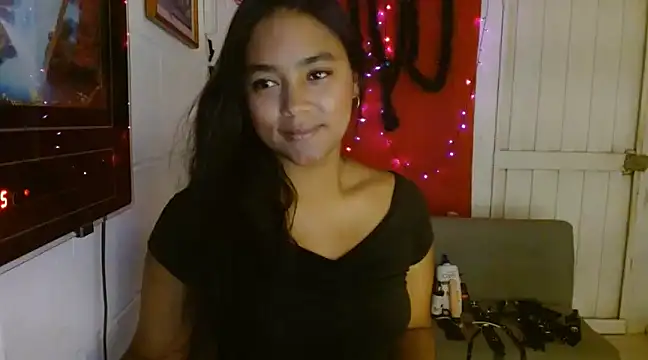 Snapshot of Chiara_petterson chatting on 01.10.25 Chiara petterson online show from 01.10.25