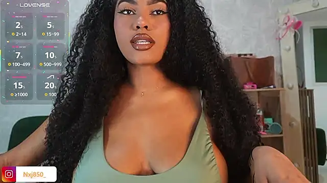 HOTBLACKANDWHITE2 online show from 01.12.26