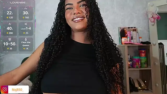 HOTBLACKANDWHITE2 online show from 02.10.26