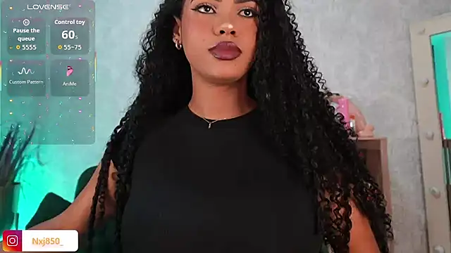 HOTBLACKANDWHITE2 online show from 03.20.26