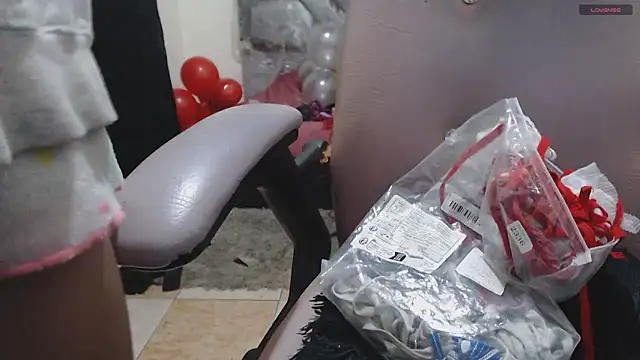 Snapshot of toxxxic_cams chatting on 06.07.26 toxxxic cams online show from 06.07.26