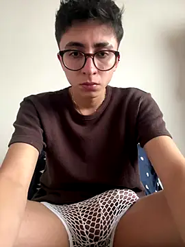 CamiRojas boy online show from 10.21.25