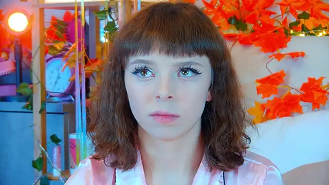 Snapshot of ElisabethDavis chatting on 11.15.25 ElisabethDavis online show from 11.15.25