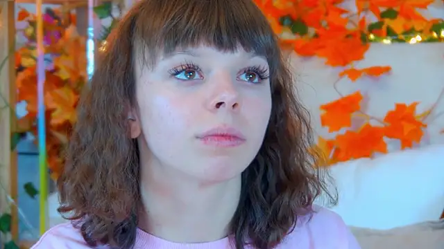 Snapshot of ElisabethDavis chatting on 11.17.25 ElisabethDavis online show from 11.17.25