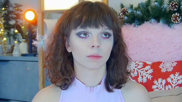 Snapshot of ElisabethDavis chatting on 12.13.25 ElisabethDavis online show from 12.13.25