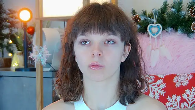 Snapshot of ElisabethDavis chatting on 12.14.25 ElisabethDavis online show from 12.14.25